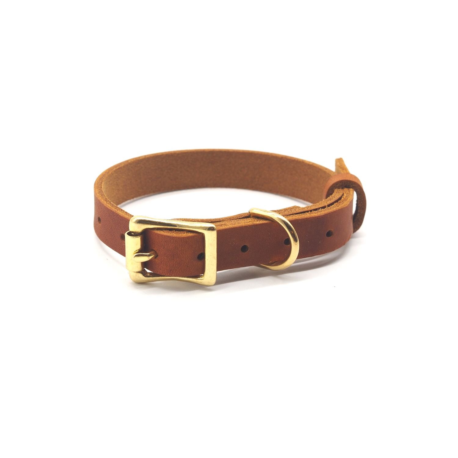 Personalizable puppy collar made of greased leather
