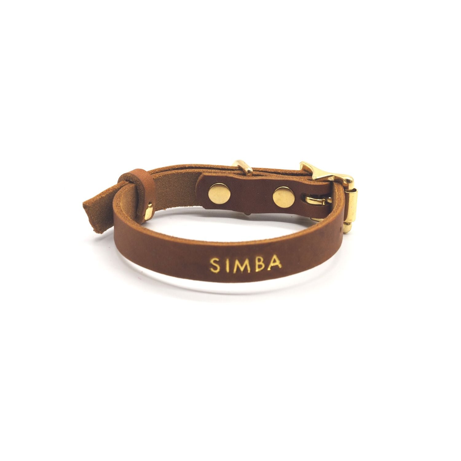 Personalizable puppy collar made of greased leather