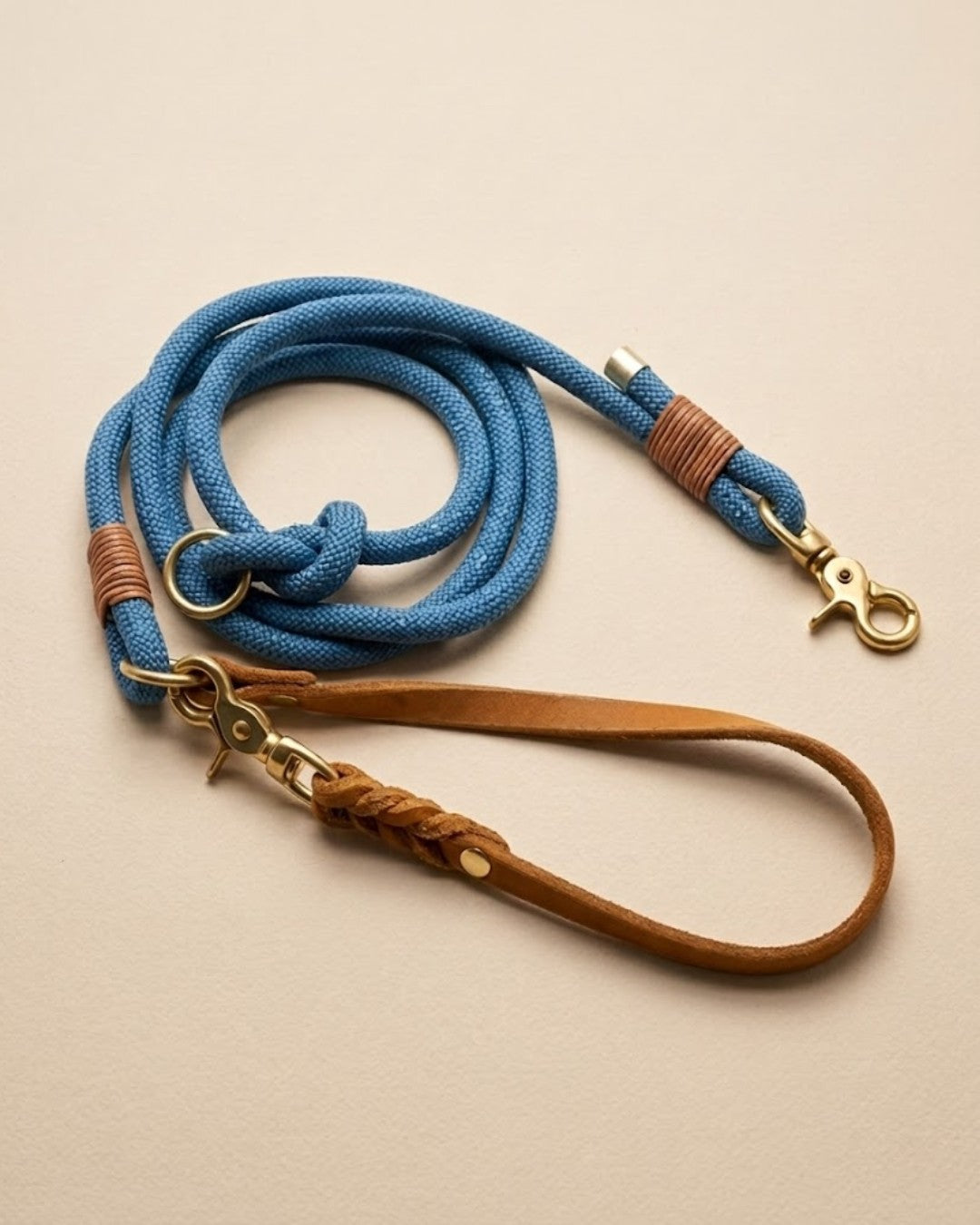 B: Goods | Tauleine 'Dusty Blue' with leather hand strap