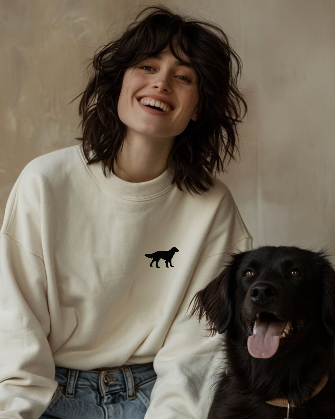 Premium Organic Sweatshirt mit deiner Hunderasse | Vintage White