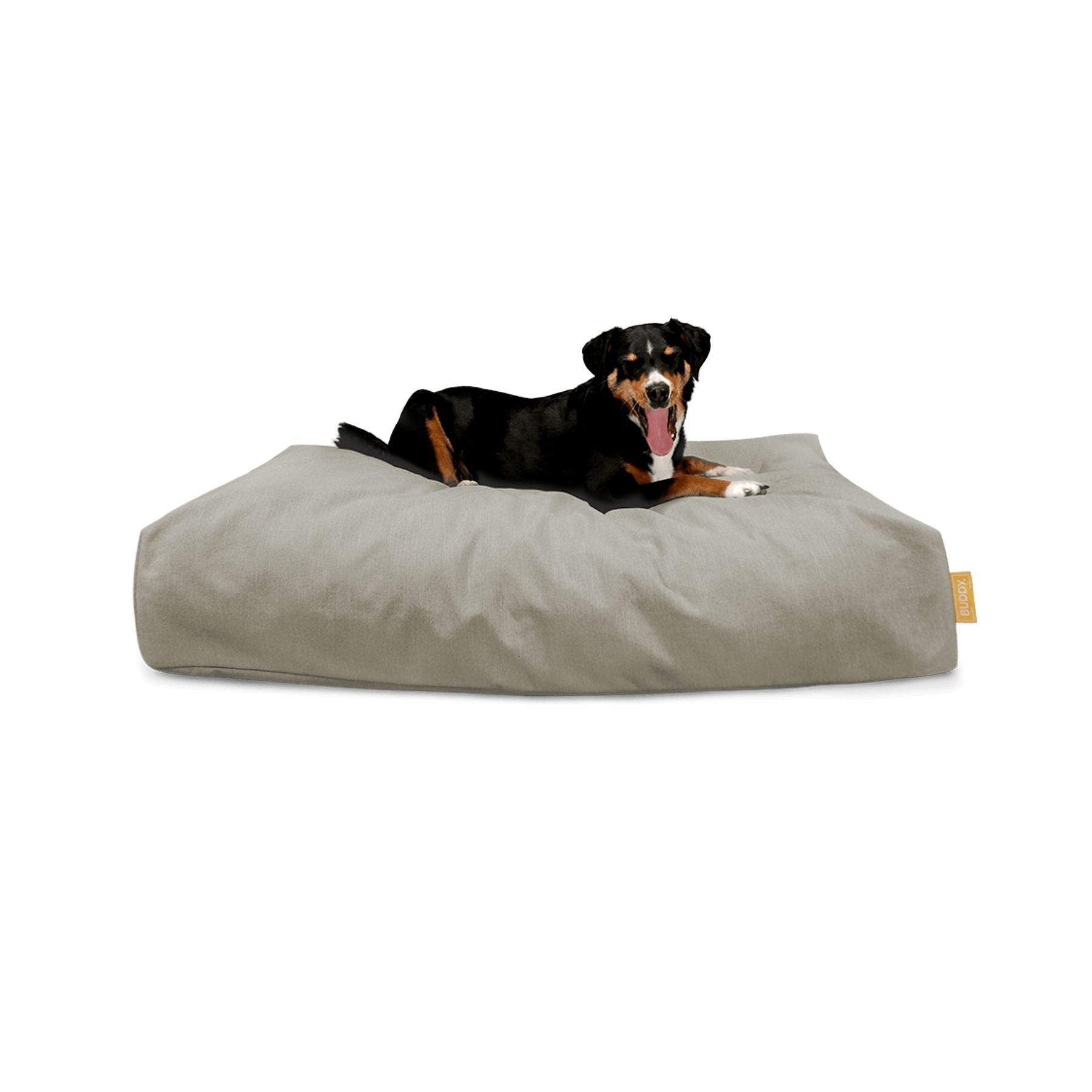 Nachhaltiges Hundebett von BUDDY PETS bei PAWSOME Hundezubehör erhältlich. Wir bieten dieses bequeme Bett in 4 Farben & 3 Größen an. Dies ist die Farbe Beach Beige.
