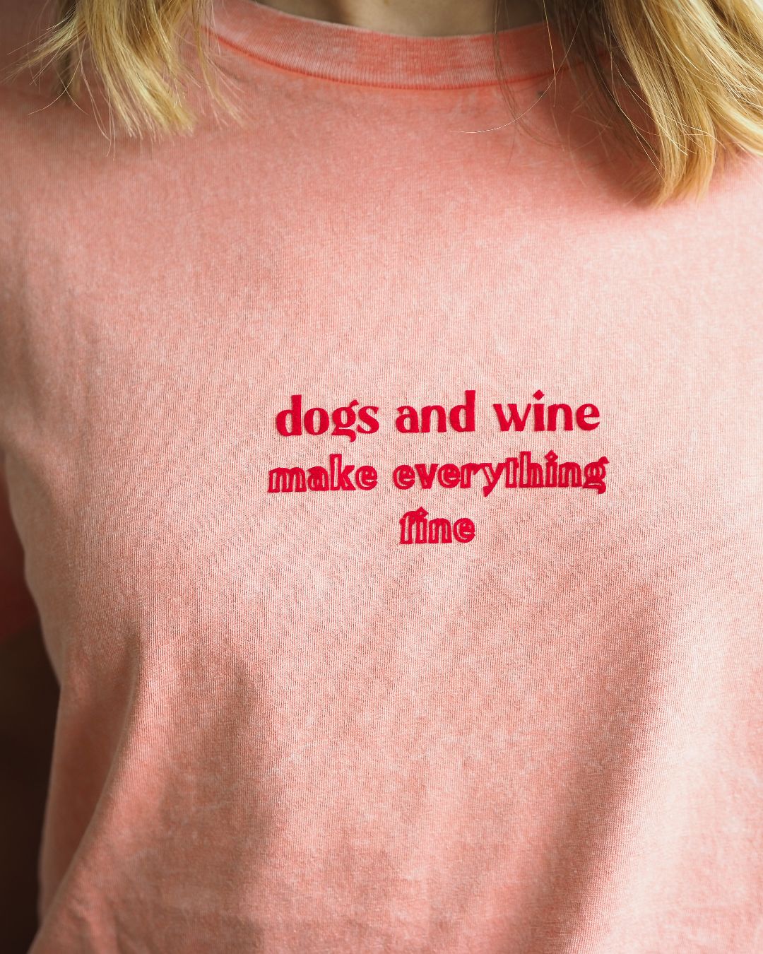 Premium Organic Shirt 'dogs & wine' | Rose Clay