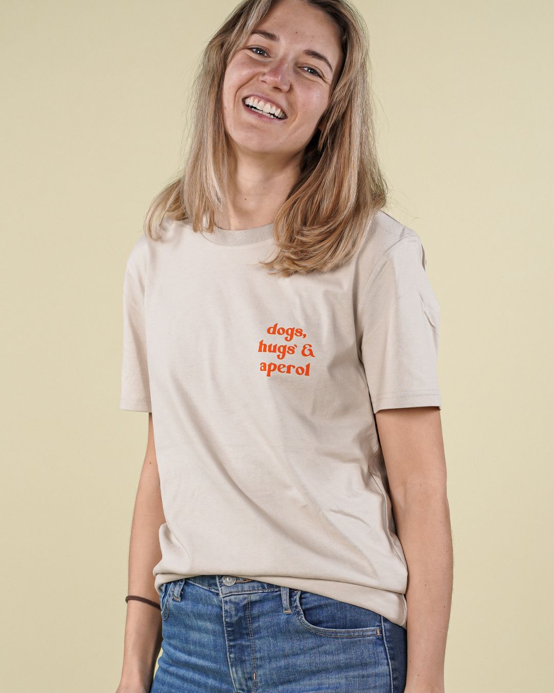 Organic women's shirt 'dogs, hugs &amp; aperol'